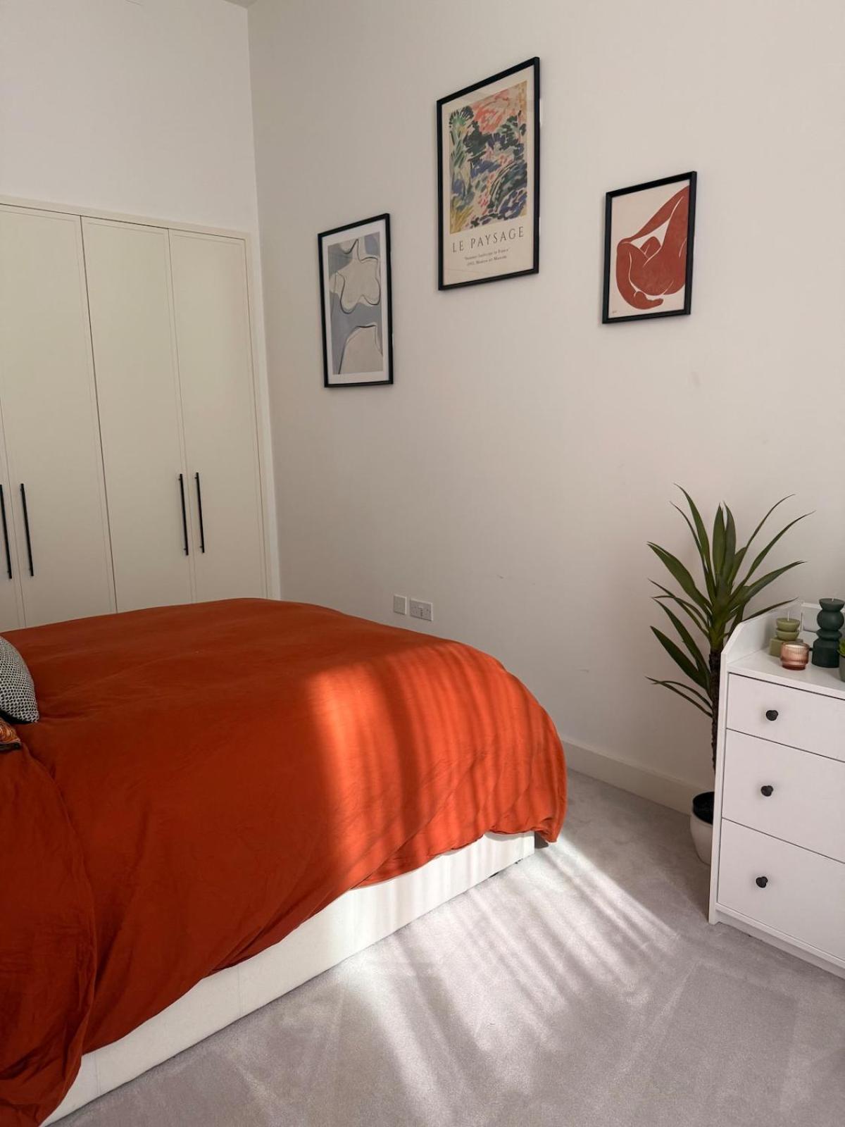 Luxury 1 Bed Riverside With Air Conditioning